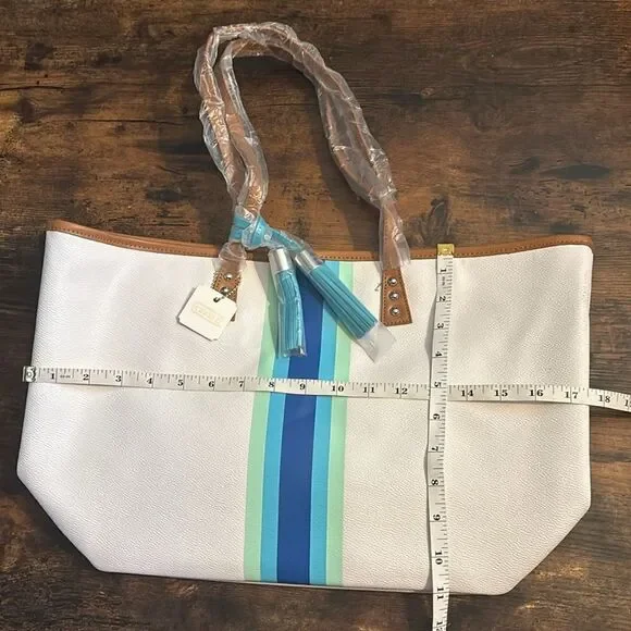 Cinda B Medium London Tote / New With Tags - Picture 4 of 4